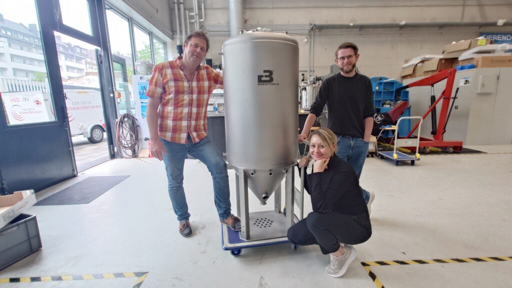 Neuer Fermenter eingetroffen